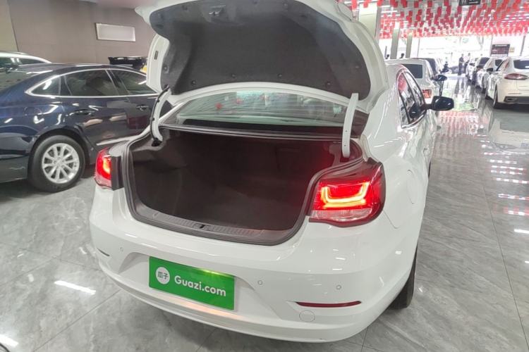 Used Chevrolet Malibu 2017 1.5T Automatic Comfort Edition Trunk
