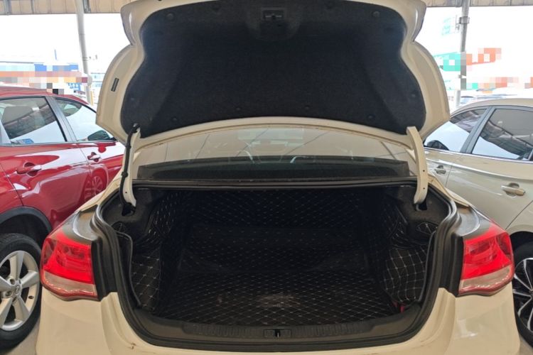Used Chevrolet Malibu 2017 1.5T Automatic Luxury Edition Trunk