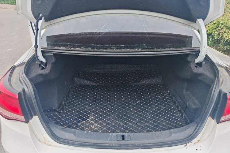Used Chevrolet Malibu 2017 1.5T Automatic Comfort Edition Trunk