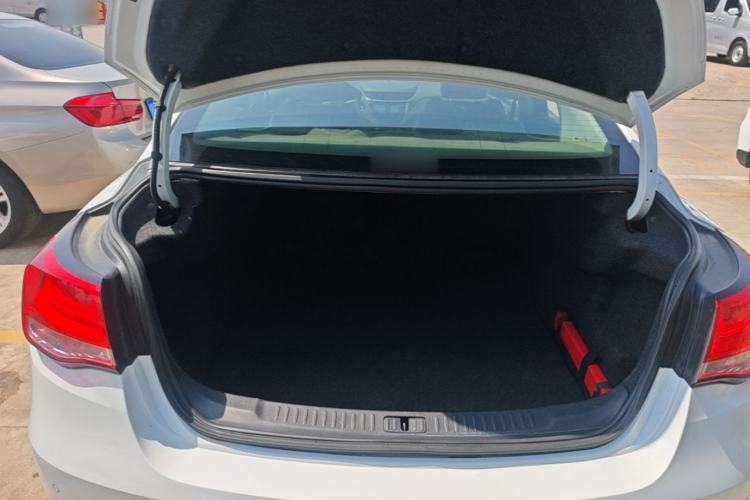 Used Chevrolet Malibu 2017 1.5T Automatic Luxury Edition Trunk