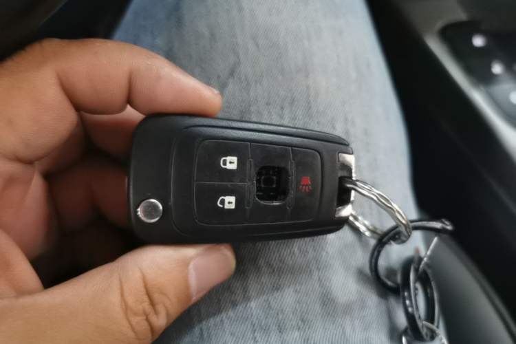 Used Chevrolet Malibu 2017 1.5T Automatic Luxury Edition Vehicle Key