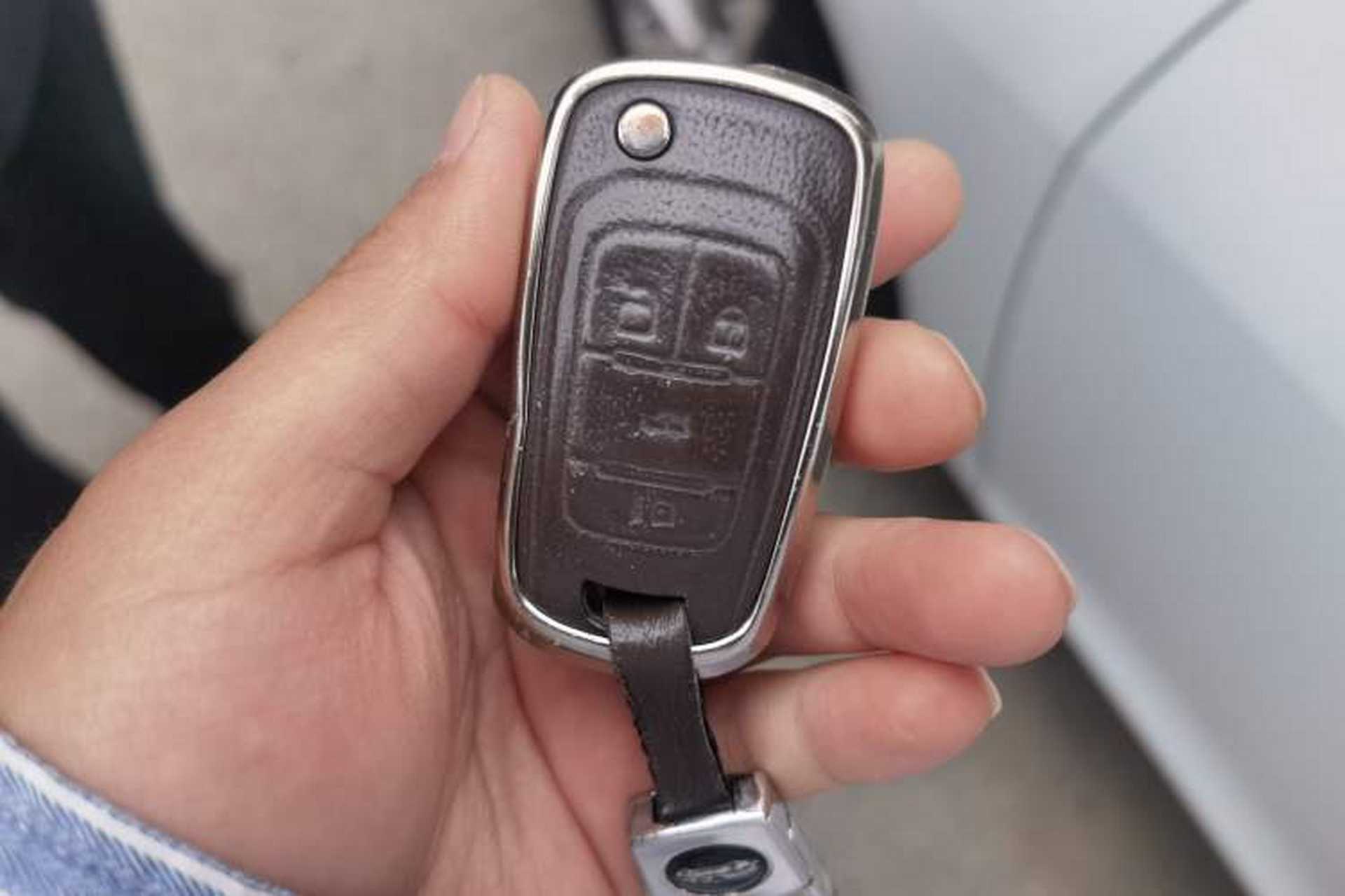 Used Chevrolet Malibu 2017 1.5T Automatic Luxury Edition Vehicle Key