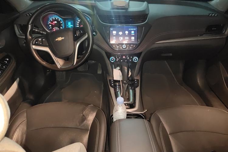 Used Chevrolet Malibu 2017 1.5T Automatic Luxury Edition Center Console