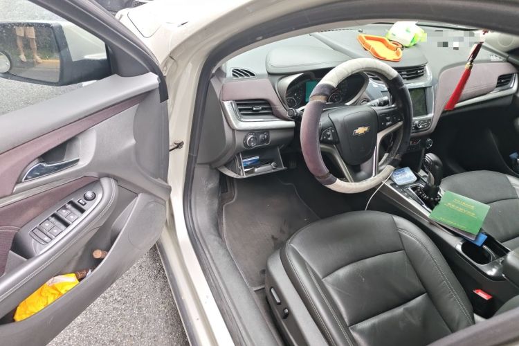 Used Chevrolet Malibu 2017 1.5T Automatic Luxury Edition Driver Seat