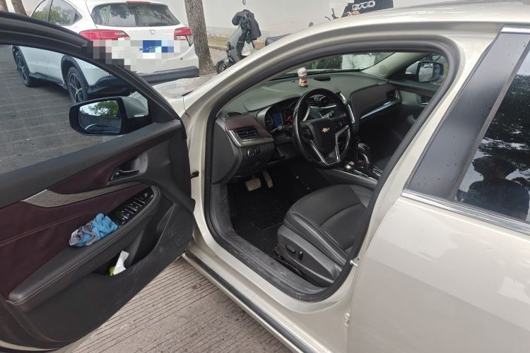 Used Chevrolet Malibu 2017 1.5T Automatic Luxury Edition Driver Seat