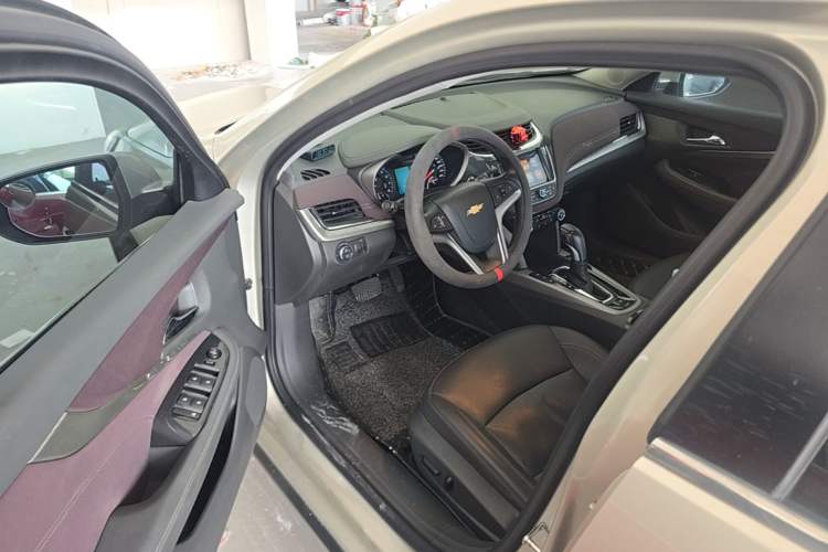 Used Chevrolet Malibu 2017 1.5T Automatic Luxury Edition Driver Seat