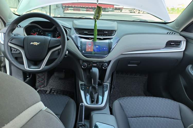 Used Chevrolet Malibu 2017 1.5T Automatic Comfort Edition Gear Lever