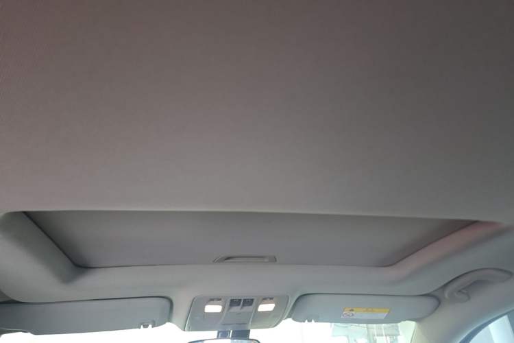 Used Chevrolet Malibu 2017 1.5T Automatic Luxury Edition Headliner