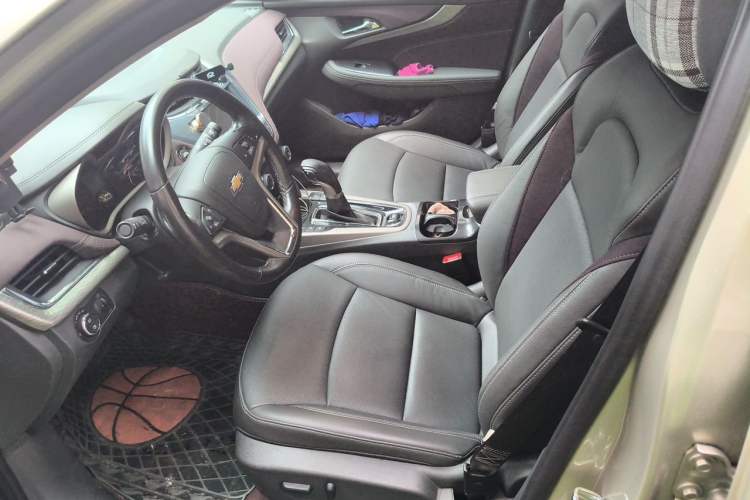 Used Chevrolet Malibu 2017 1.5T Automatic Luxury Edition Left Front Seat