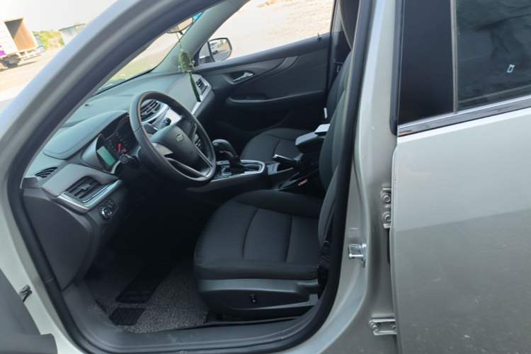 Used Chevrolet Malibu 2017 1.5T Automatic Comfort Edition Left Front Seat