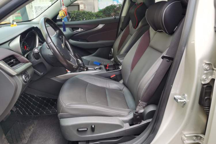Used Chevrolet Malibu 2017 1.5T Automatic Luxury Edition Left Front Seat