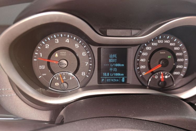 Used Chevrolet Malibu 2017 1.5T Automatic Comfort Edition Odometer Close Up