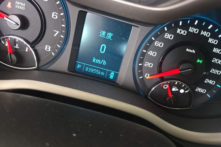 Used Chevrolet Malibu 2017 1.5T Automatic Luxury Edition Odometer Close Up