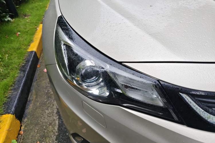 Used Chevrolet Malibu 2017 1.5T Automatic Luxury Edition Right Front Headlight