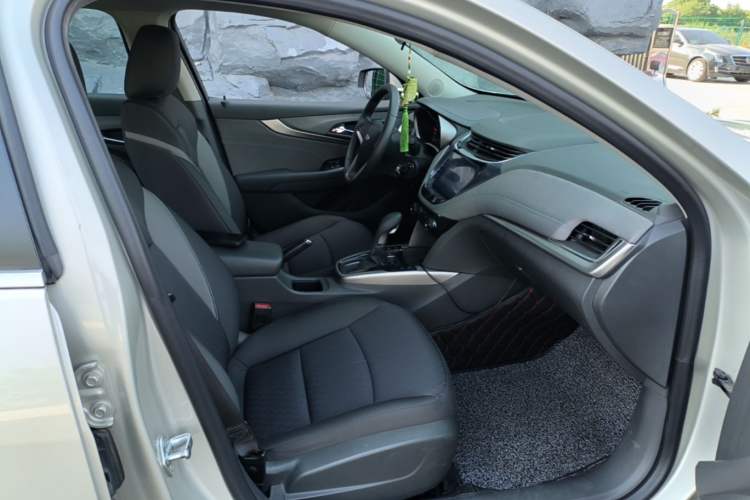 Used Chevrolet Malibu 2017 1.5T Automatic Comfort Edition Right Front Seat
