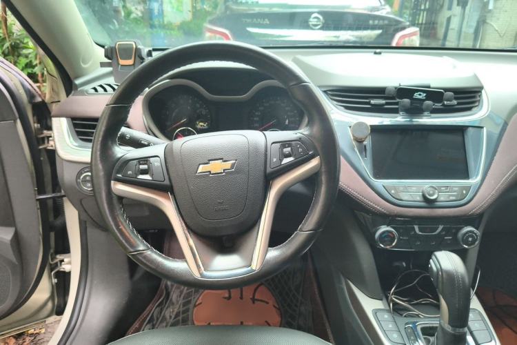 Used Chevrolet Malibu 2017 1.5T Automatic Luxury Edition Steering Wheel