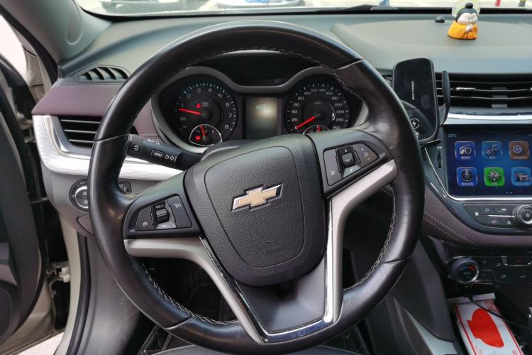 Used Chevrolet Malibu 2017 1.5T Automatic Luxury Edition Steering Wheel