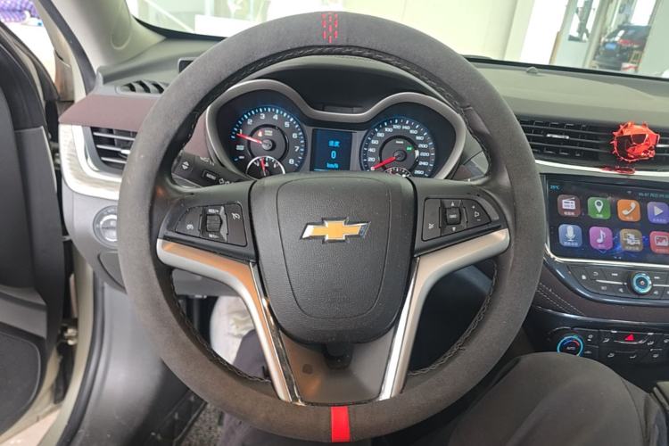 Used Chevrolet Malibu 2017 1.5T Automatic Luxury Edition Steering Wheel