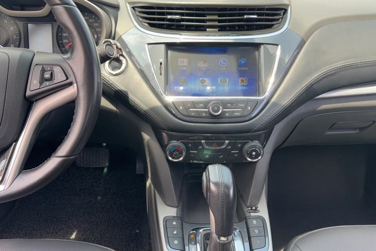 Used Chevrolet Malibu 2018 530T Automatic Luxury Edition Audio And AC Panel