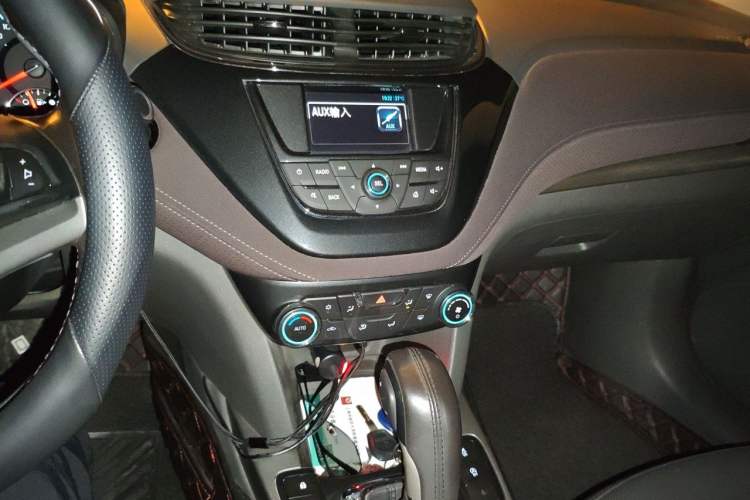 Used Chevrolet Malibu 2018 530T Automatic Fashion Edition Audio And AC Panel