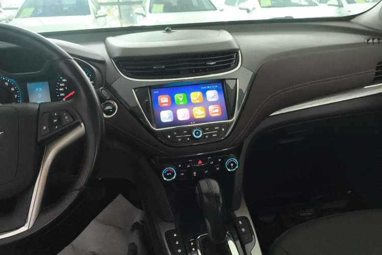 Used Chevrolet Malibu 2018 530T Automatic Luxury Edition Audio And AC Panel