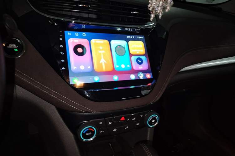 Used Chevrolet Malibu 2018 530T Automatic Fashion Edition Audio And AC Panel