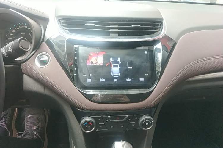 Used Chevrolet Malibu 2018 530T Automatic Fashion Edition Audio And AC Panel