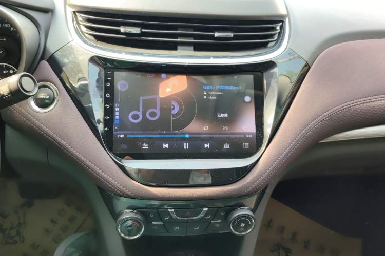 Used Chevrolet Malibu 2018 530T Automatic Fashion Edition Audio And AC Panel
