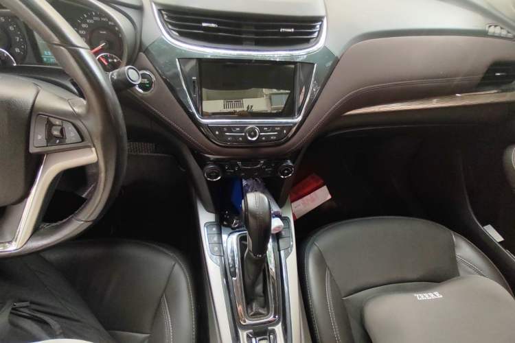 Used Chevrolet Malibu 2018 530T Automatic Luxury Edition Audio And AC Panel