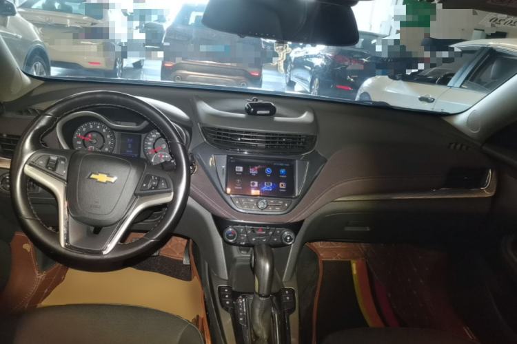 Used Chevrolet Malibu 2018 530T Automatic Luxury Edition Center Console