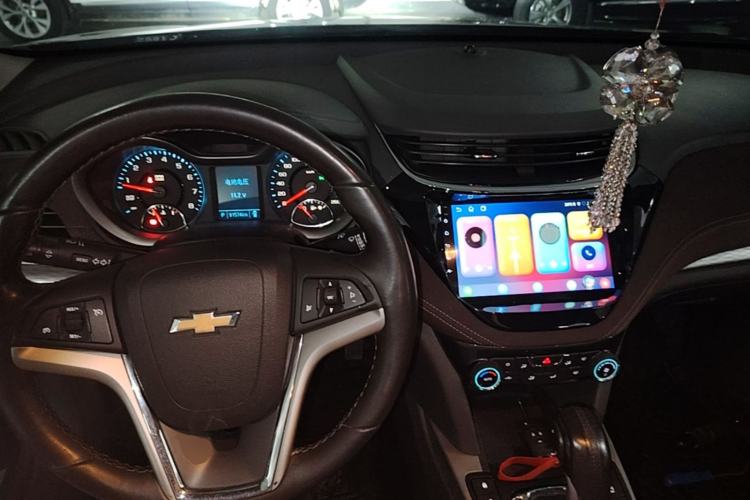 Used Chevrolet Malibu 2018 530T Automatic Fashion Edition Center Console