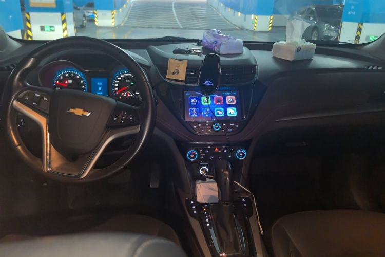 Used Chevrolet Malibu 2018 530T Automatic Luxury Edition Center Console
