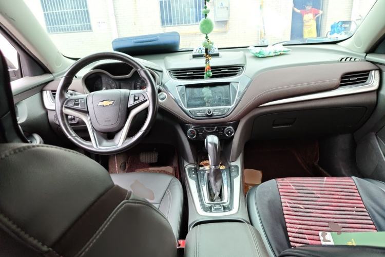 Used Chevrolet Malibu 2018 530T Automatic Luxury Edition Center Console