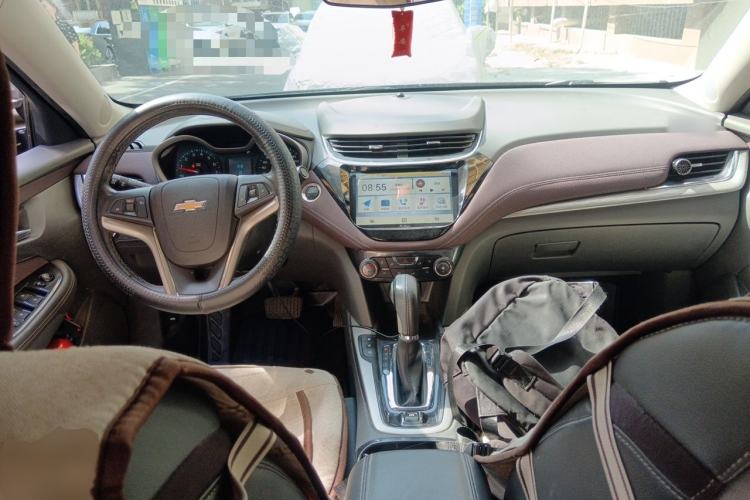 Used Chevrolet Malibu 2018 530T Automatic Fashion Edition Center Console