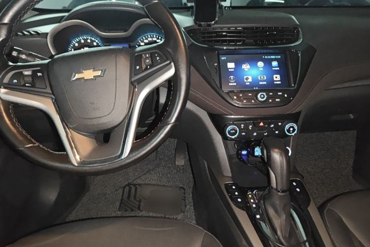 Used Chevrolet Malibu 2018 530T Automatic Luxury Edition Center Console