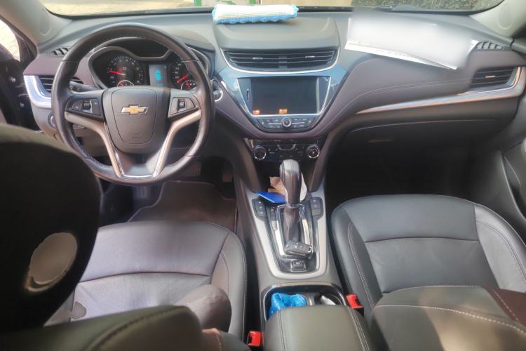 Used Chevrolet Malibu 2018 530T Automatic Luxury Edition Center Console