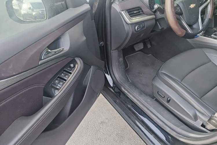 Used Chevrolet Malibu 2018 530T Automatic Luxury Edition Driver Seat
