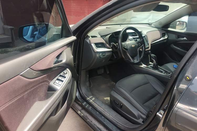 Used Chevrolet Malibu 2018 530T Automatic Fashion Edition Driver Seat