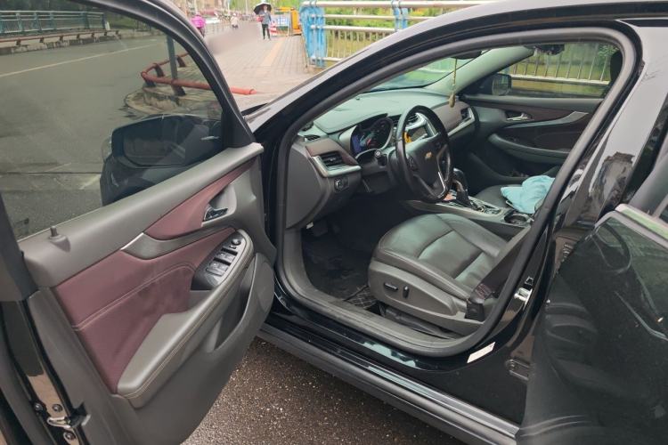 Used Chevrolet Malibu 2018 530T Automatic Luxury Edition Driver Seat