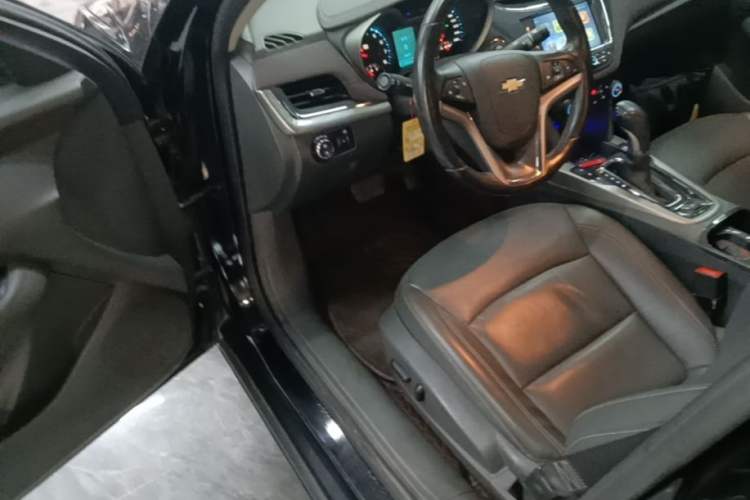 Used Chevrolet Malibu 2018 530T Automatic Luxury Edition Driver Seat