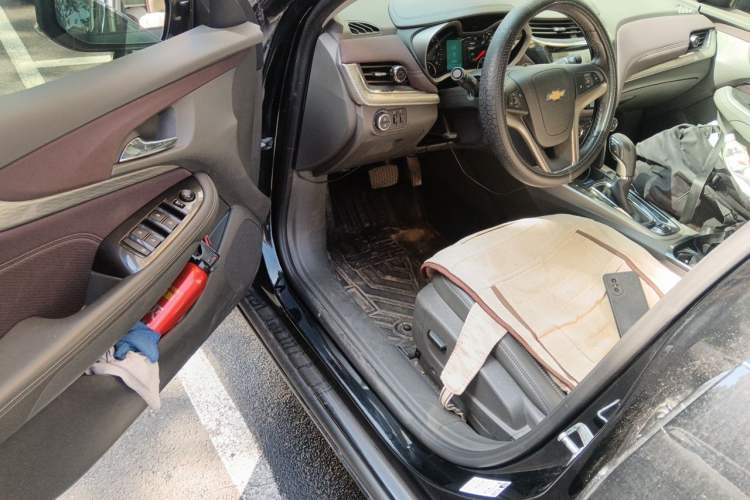 Used Chevrolet Malibu 2018 530T Automatic Fashion Edition Driver Seat