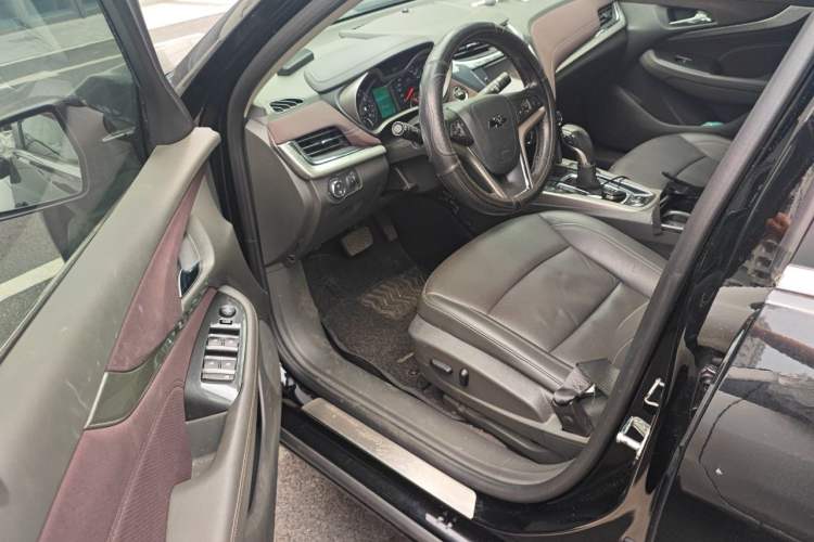 Used Chevrolet Malibu 2018 530T Automatic Luxury Edition Driver Seat