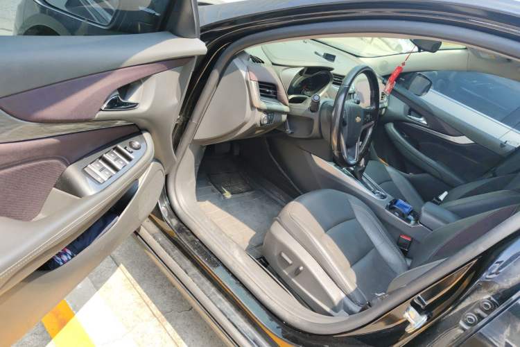 Used Chevrolet Malibu 2018 530T Automatic Fashion Edition Driver Seat