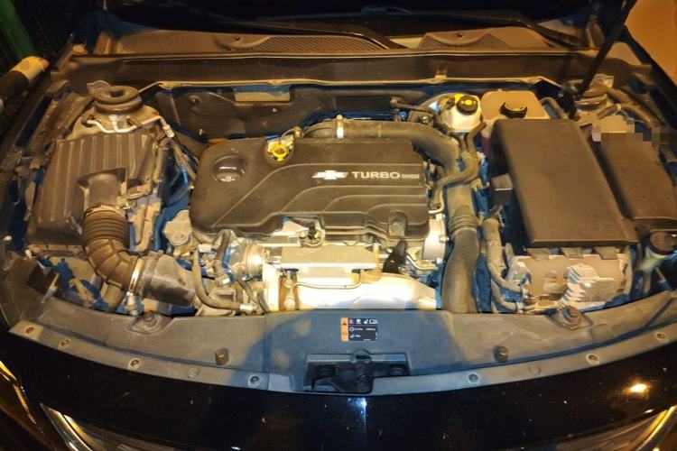 Used Chevrolet Malibu 2018 530T Automatic Fashion Edition Engine Bay