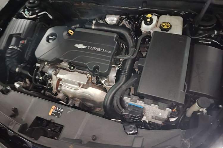 Used Chevrolet Malibu 2018 530T Automatic Fashion Edition Engine Bay