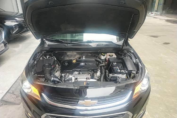 Used Chevrolet Malibu 2018 530T Automatic Fashion Edition Engine Bay