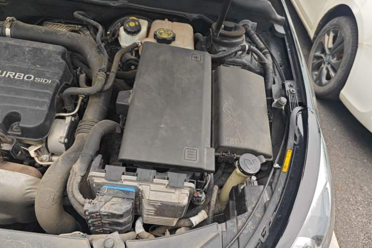 Used Chevrolet Malibu 2018 530T Automatic Luxury Edition Engine Bay Left