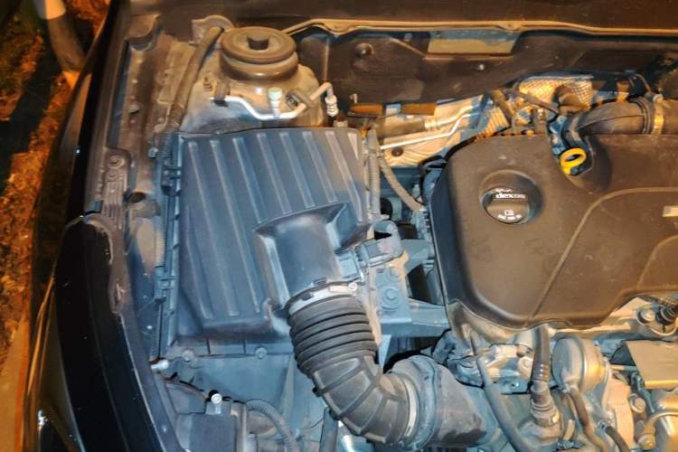 Used Chevrolet Malibu 2018 530T Automatic Fashion Edition Engine Bay Right