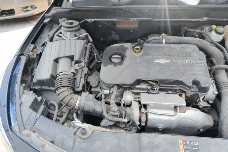 Used Chevrolet Malibu 2018 530T Automatic Fashion Edition Engine Bay Right
