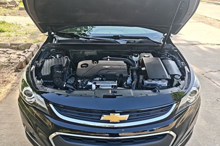 Used Chevrolet Malibu 2018 530T Automatic Fashion Edition Engine Bay